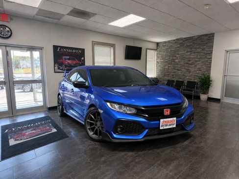 Used 2019 Honda Civic Sport image 2