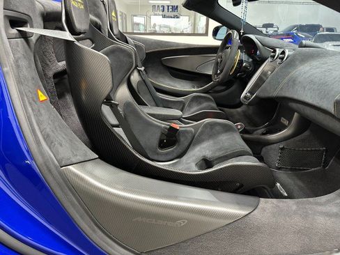 Used 2020 McLaren 600LT Spider RWD image 33
