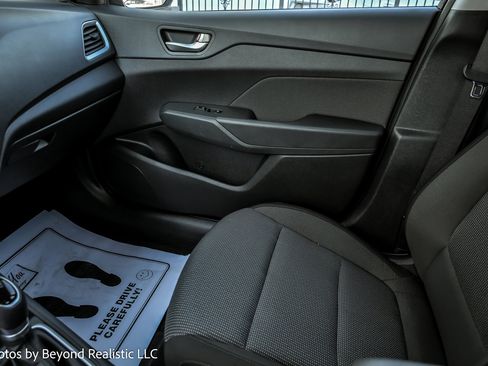 Used 2022 Hyundai Accent SEL image 42