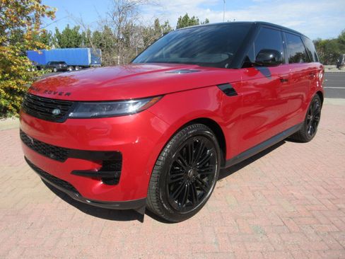 Used 2024 Land Rover Range Rover Sport SE AWD/4WD image 1