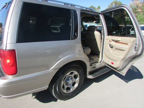 Used 2000 Lincoln Navigator 2WD image 14