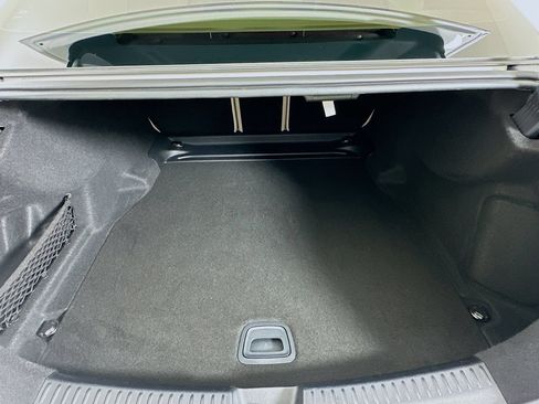 Used 2025 Mercedes-Benz E 350 Sedan image 29
