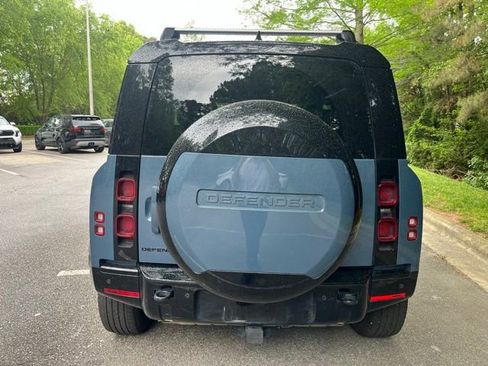Used 2025 Land Rover Defender 90 X-Dynamic SE AWD/4WD image 9