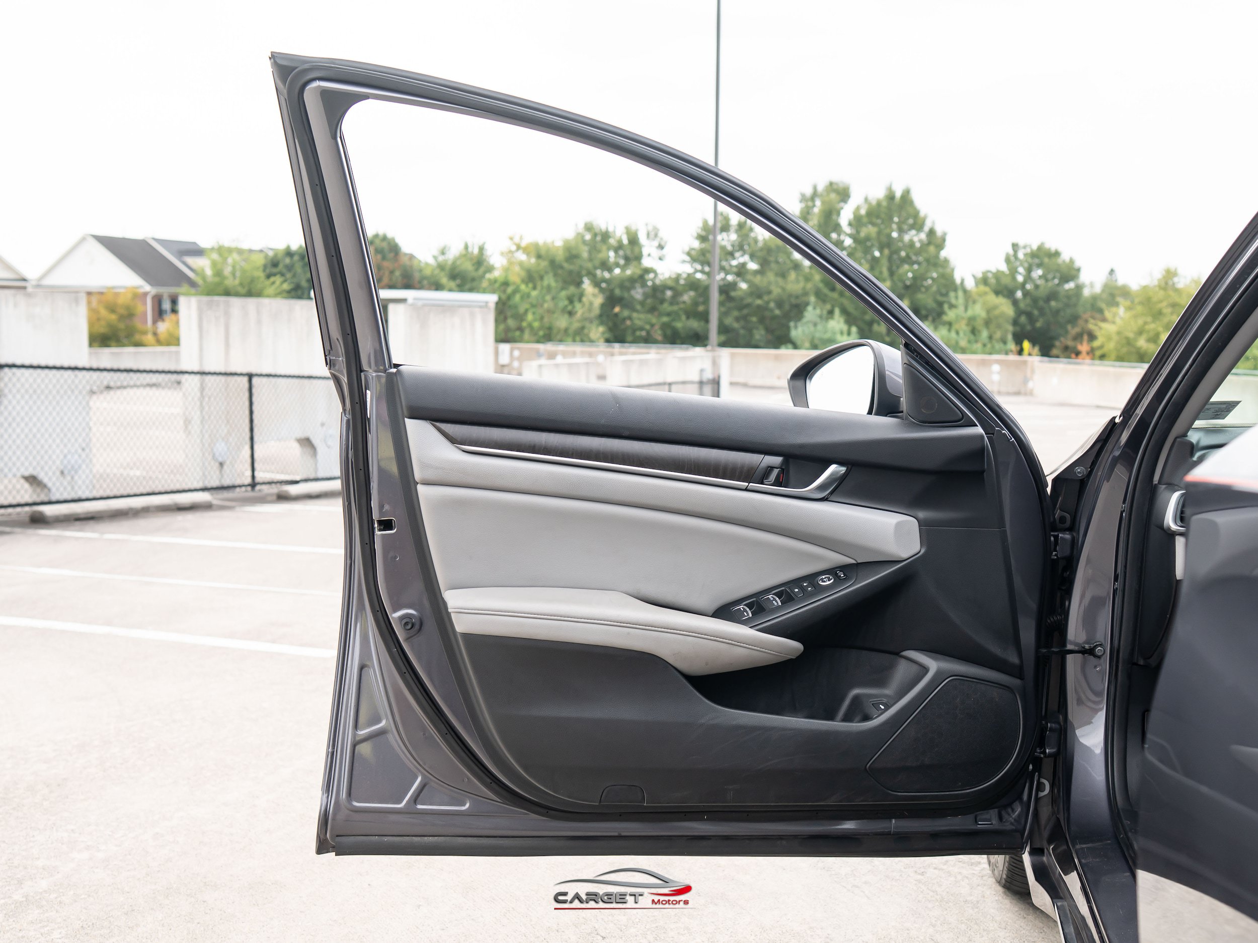 Used 2020 Honda Accord EX image 34