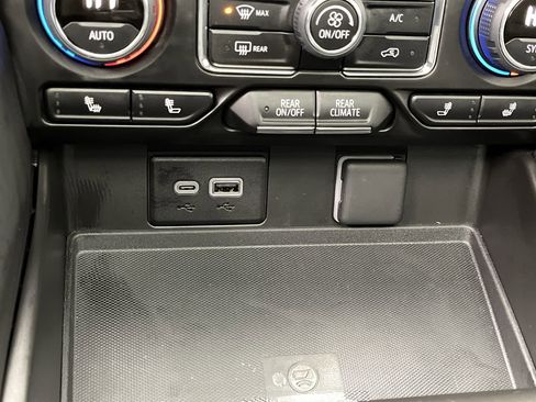 Certified 2024 Chevrolet Tahoe LT w/ LT Signature Package image 27