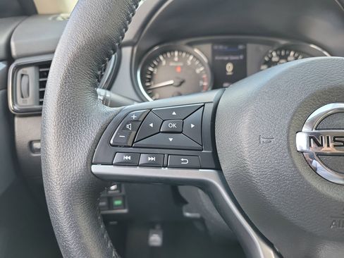 Used 2019 Nissan Rogue S w/ Special Edition Package FWD image 29