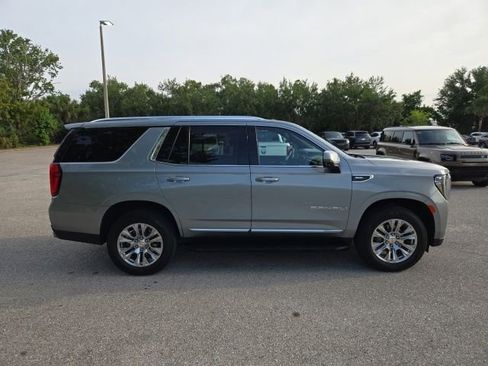 Used 2024 GMC Yukon Denali RWD image 6