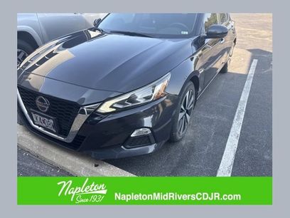 Used 2021 Nissan Altima 2.5 SV w/ SV Premium Package
