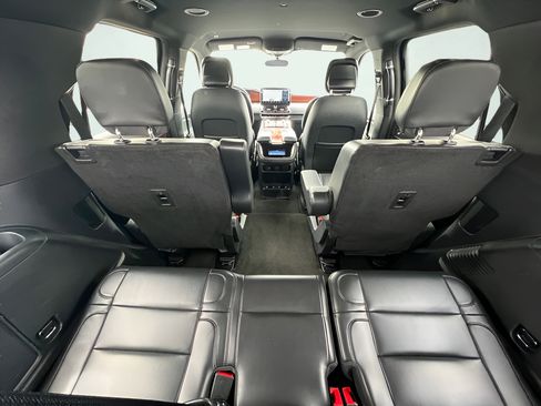 Used 2023 Lincoln Navigator 4WD image 29