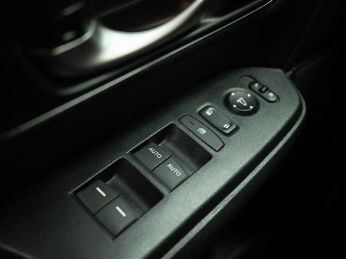 Used 2018 Honda CR-V Touring image 29