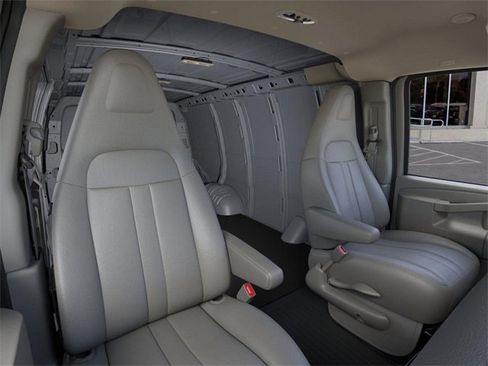 New 2025 GMC Savana 2500 image 16
