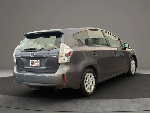 Used 2012 Toyota Prius V Three image 9
