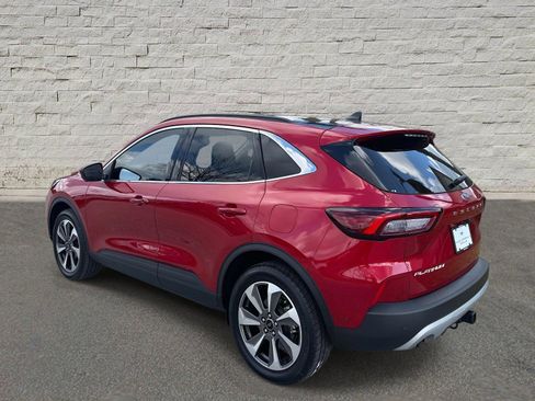 Used 2024 Ford Escape Platinum w/ Premium Technology Package image 3