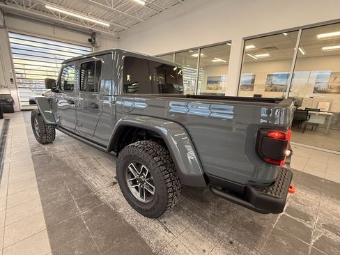 New 2026 Jeep Gladiator Mojave image 7