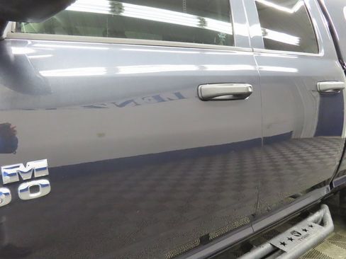 Used 2018 RAM 1500 Express w/ Express Value Package image 30