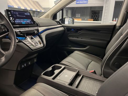 Used 2025 Honda Odyssey Elite image 33