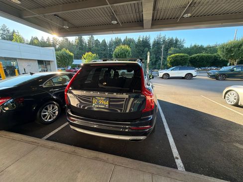 Used 2019 Volvo XC90 T6 Momentum w/ Advanced Package AWD/4WD image 6