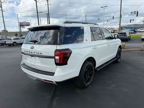 Used 2023 Ford Expedition Timberline image 6