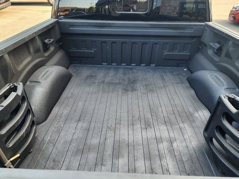 Used 2018 Ford F150 Platinum w/ Equipment Group 701A Luxury AWD/4WD image 5