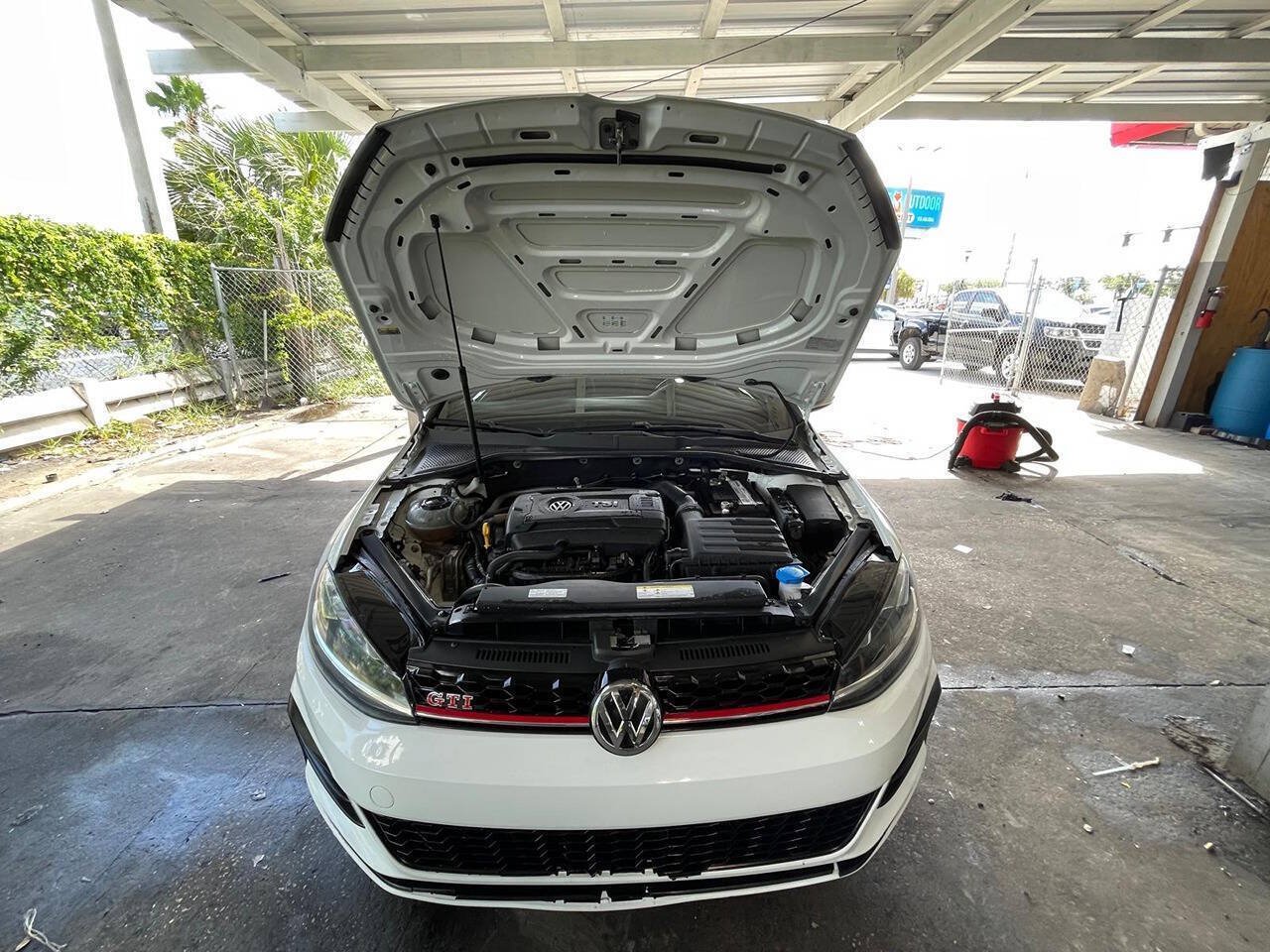 Used 2020 Volkswagen GTI S FWD image 17