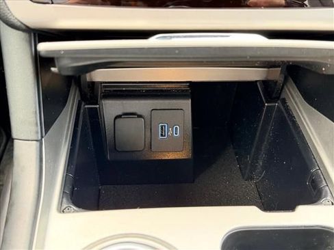 Certified 2023 Ford Explorer XLT AWD/4WD image 18
