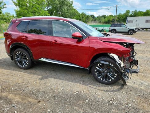 Used 2025 Nissan Rogue Platinum w/ Platinum Premium Package AWD/4WD image 1