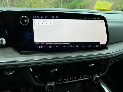 Used 2025 Chevrolet Tahoe Z71 image 16