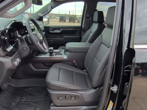 New 2026 GMC Sierra 1500 SLT image 13