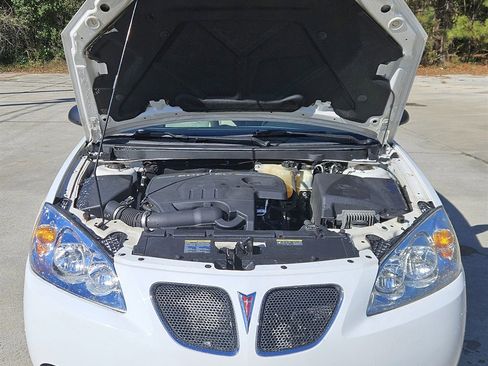 Used 2009 Pontiac G6 Sedan w/ Preferred Package image 13
