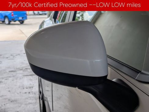 Used 2025 Nissan Kicks SV FWD image 12