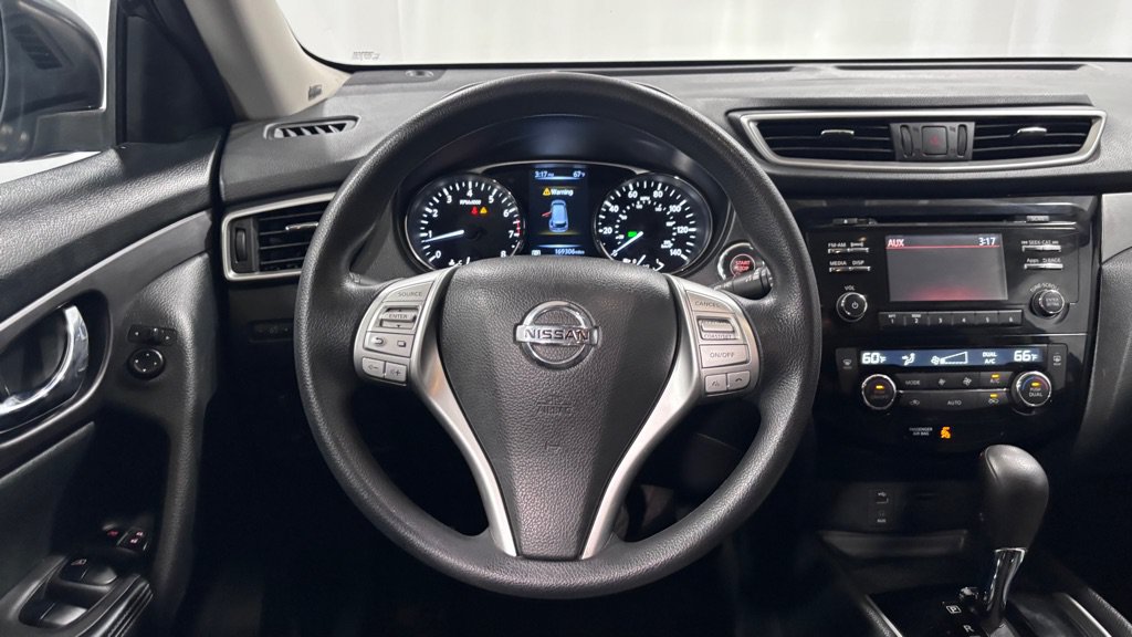 Used 2016 Nissan Rogue SV FWD image 13