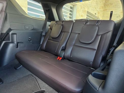 New 2026 Ford Explorer Platinum w/ LUX Leather Package AWD/4WD image 17