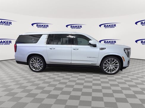 Used 2026 GMC Yukon XL Denali w/ Denali Reserve Package image 4