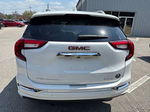 Used 2022 GMC Terrain Denali w/ Denali Premium Package AWD/4WD image 10