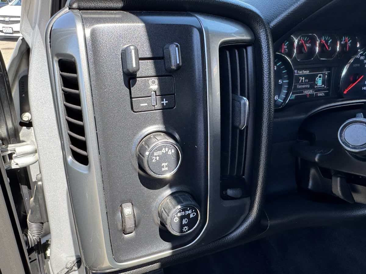 Used 2018 Chevrolet Silverado 1500 LT w/ All Star Edition AWD/4WD image 25