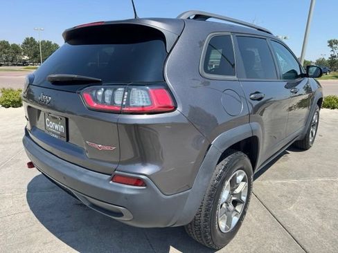Used 2019 Jeep Cherokee Trailhawk w/ Comfort/Convenience Group AWD/4WD image 8