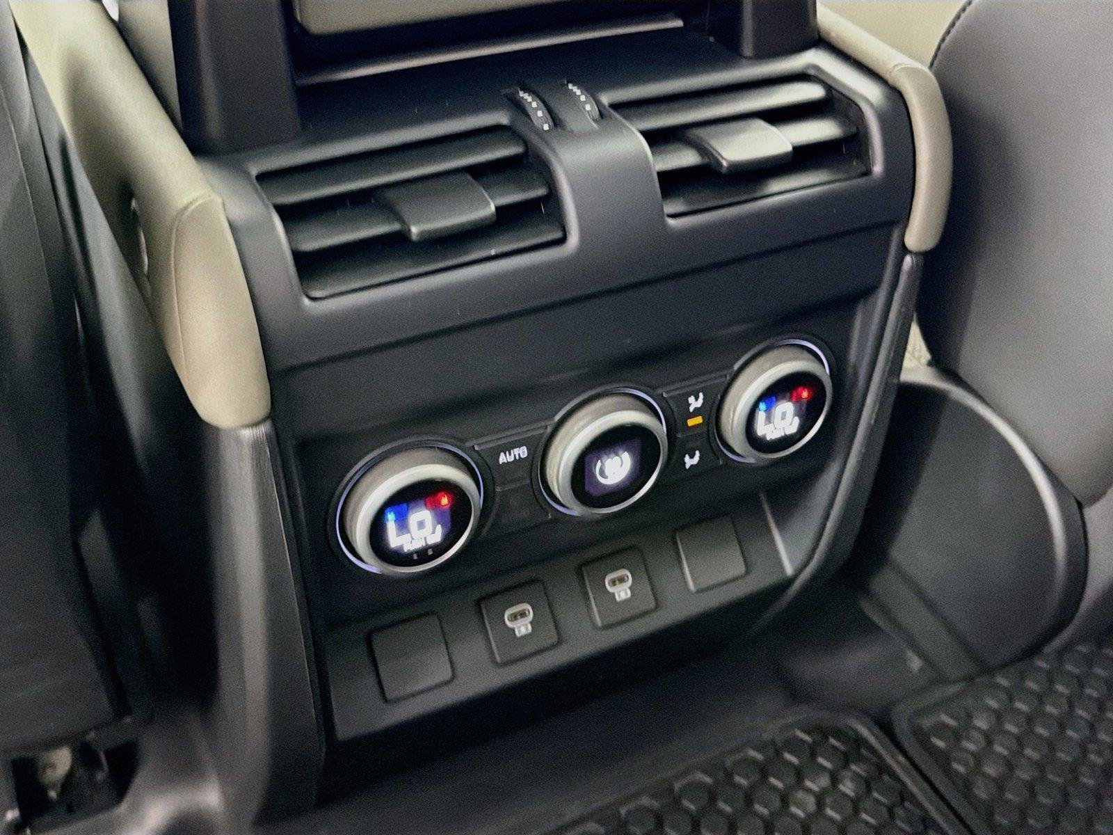 Certified 2025 Land Rover Defender 110 X-Dynamic SE AWD/4WD image 27