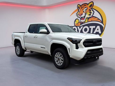 New 2026 Toyota Tacoma SR5 image 3