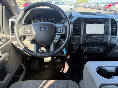 Used 2017 Ford F150 XLT w/ Equipment Group 302A Luxury AWD/4WD image 29