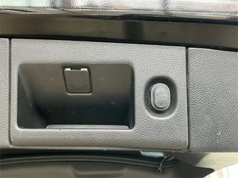 Used 2020 GMC Yukon Denali image 18