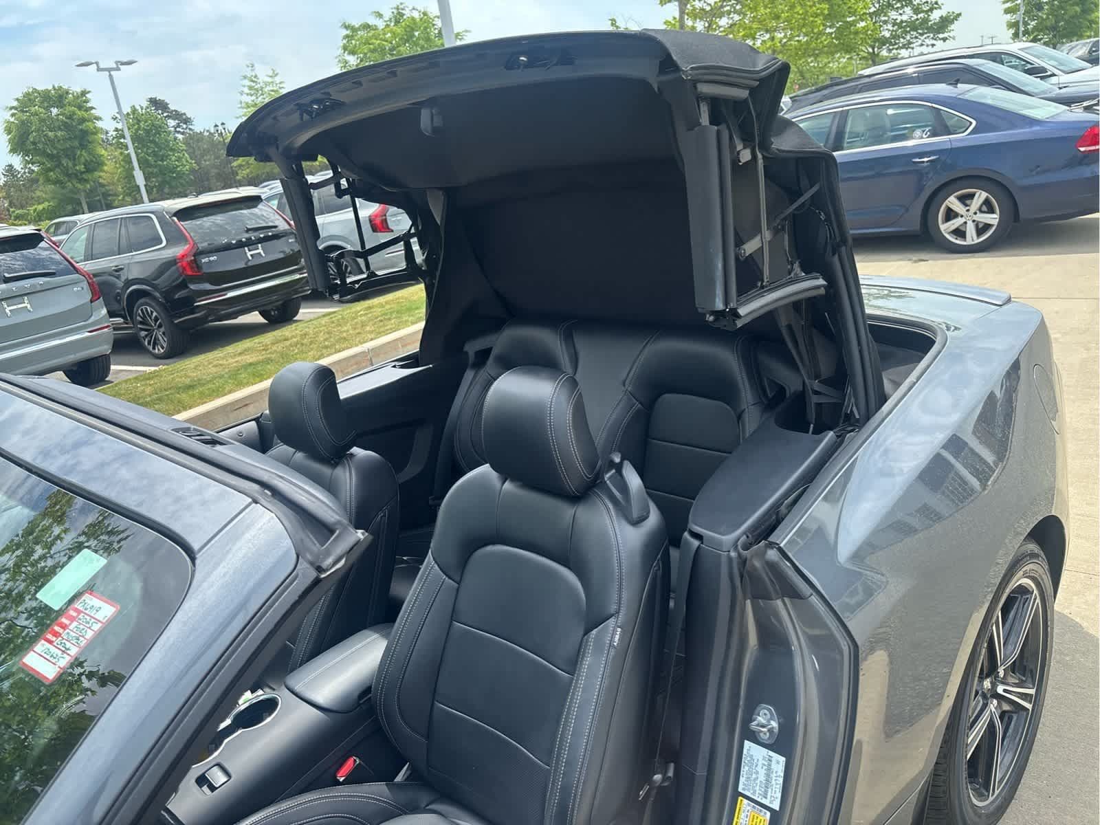 Used 2025 Ford Mustang Premium RWD image 9