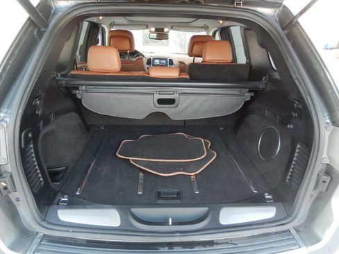 Used 2012 Jeep Grand Cherokee Overland Summit image 46