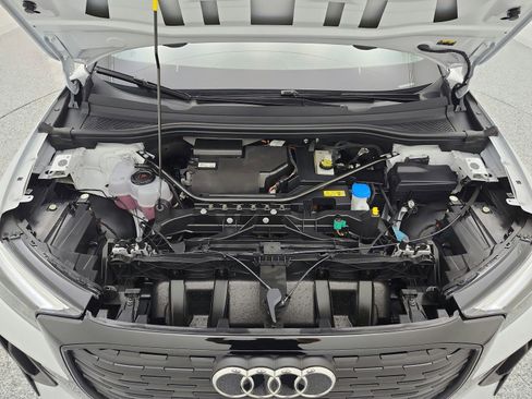 Used 2023 Audi Q4 e-tron Premium Plus w/ Premium Plus image 16
