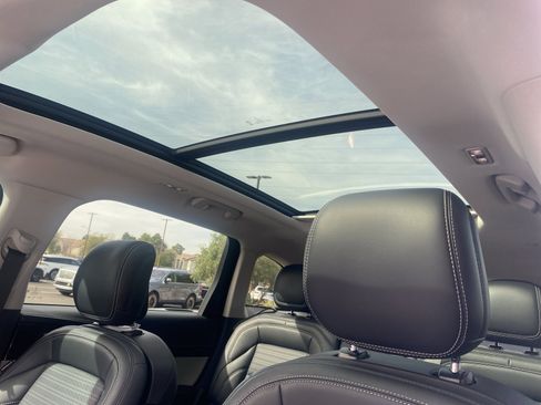 Used 2024 Lincoln Nautilus Reserve w/ Equipment Group 202A image 20