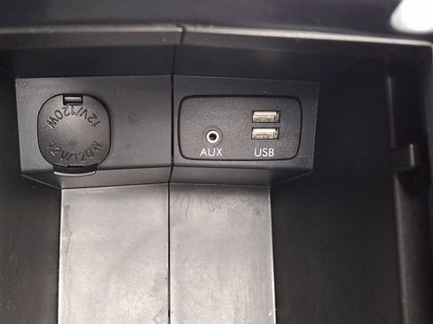 Used 2018 Subaru Forester 2.5i Touring AWD/4WD image 38