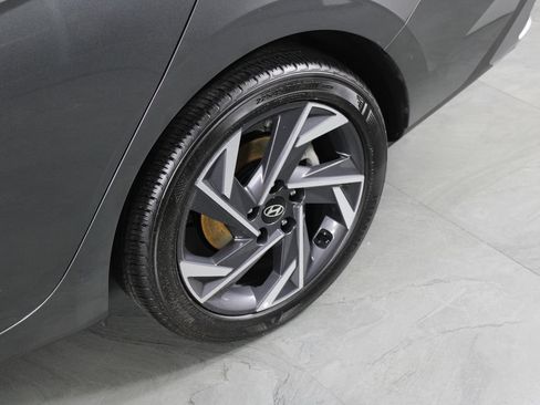 Certified 2025 Hyundai Elantra Sport FWD image 13