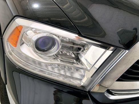 Used 2017 RAM 1500 Laramie Longhorn w/ Protection Group AWD/4WD image 12