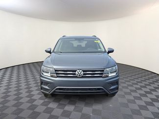 Used 2020 Volkswagen Tiguan SE w/ Panoramic Sunroof Package video 2