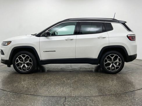 Used 2025 Jeep Compass Limited AWD/4WD image 5