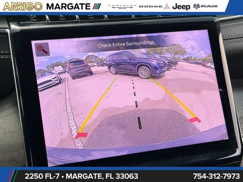 Used 2025 Jeep Grand Cherokee Limited w/ Black Appearance Package RWD image 24